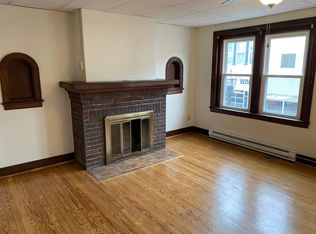 112 Vine St, Macon, MO 63552