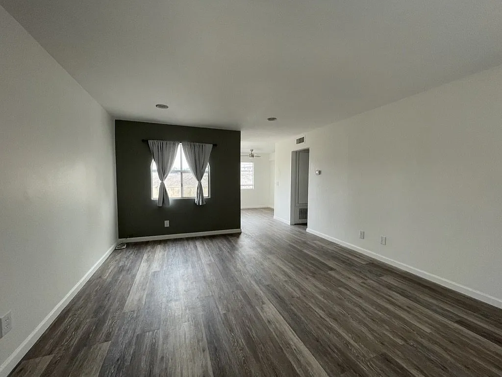 1 bed, 1.0 bath, 662 sqft, $1,050 — Photo 2