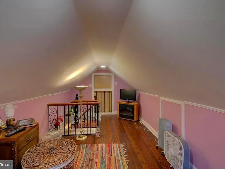 2924 Virginia Ave — Photo 31