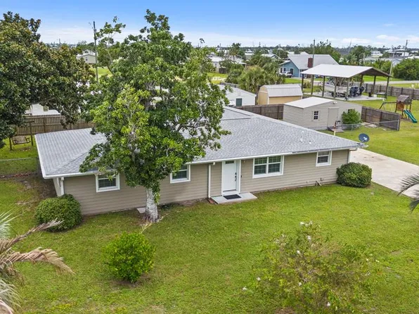 201 3rd St, Mexico Beach, FL 32456