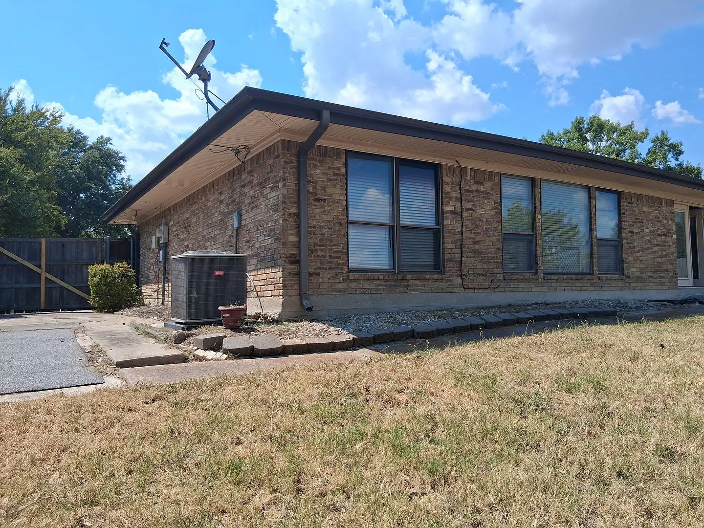 3 Bedroom, 2 Bath, 2 Car Garage near Lake Ray Hubbard — Photo 3