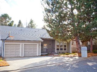 865 SE Greenhill Rd, Pullman, WA 99163