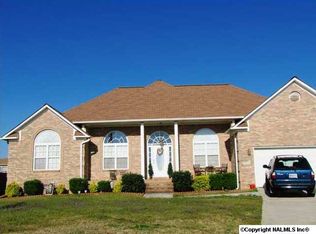 102 Danforth Dr, Harvest, AL 35749