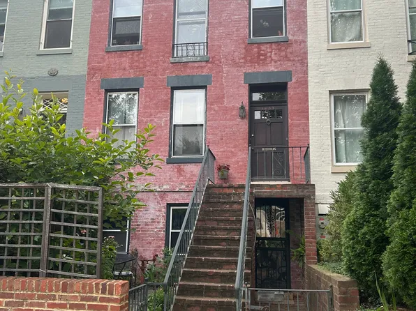 1685 35th St NW Unit 1, Washington, DC 20007