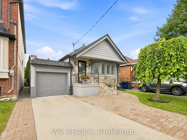 12 Fairside Ave, Toronto, ON M4C 3G9