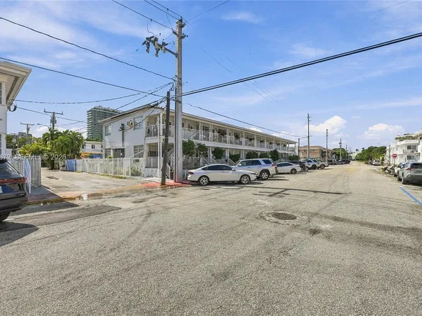 330 74th St APT 1, Miami Beach, FL 33141
