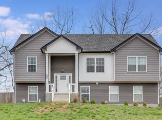 1502 Dewberry Rd, Clarksville, TN 37042