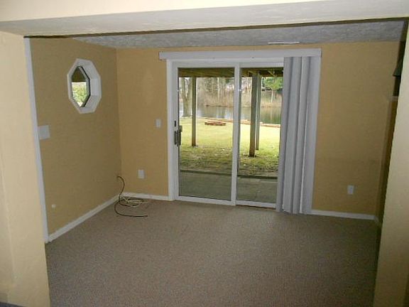 2nd image of 2246 Edgewater St NE
