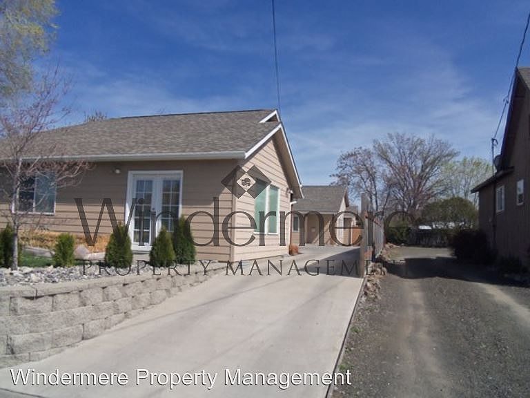 1st image of 1011 S 4th Ave #B