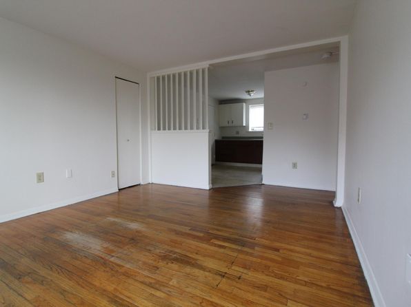 20 Henderson Dr #5