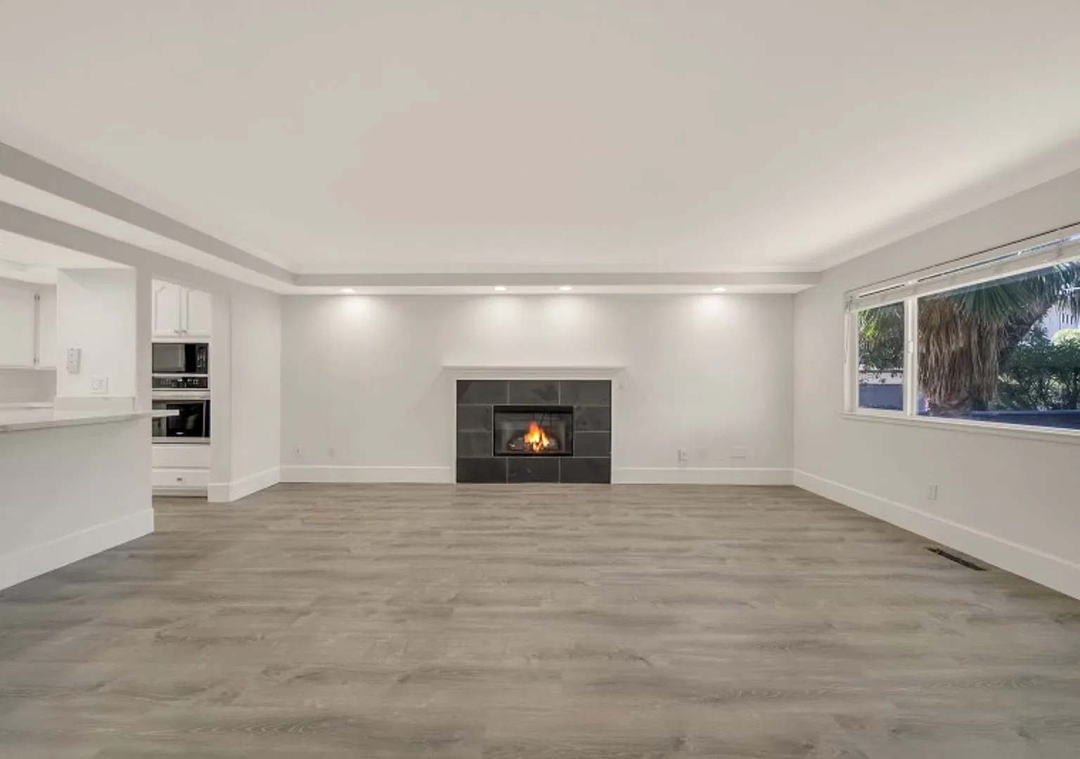 Wonderful Home with a Boat Slip and a Community Doc! — Photo 1