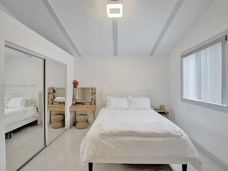4541 SW 26th Ter — Photo 36