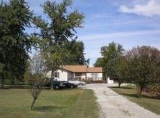 11277 Donnellson Ave, Donnellson, IL 62019