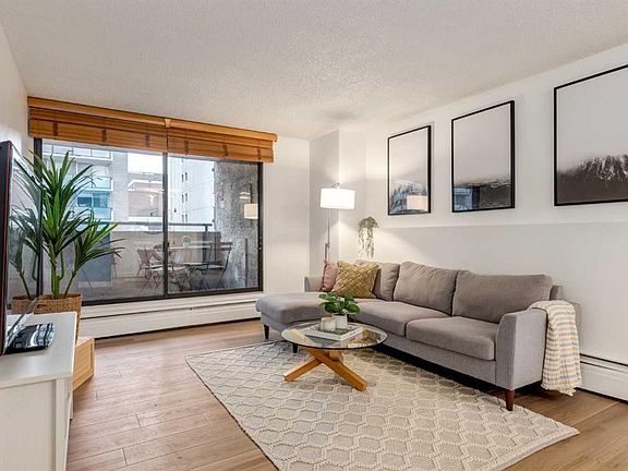 4th image of 718 12th Ave SW #206