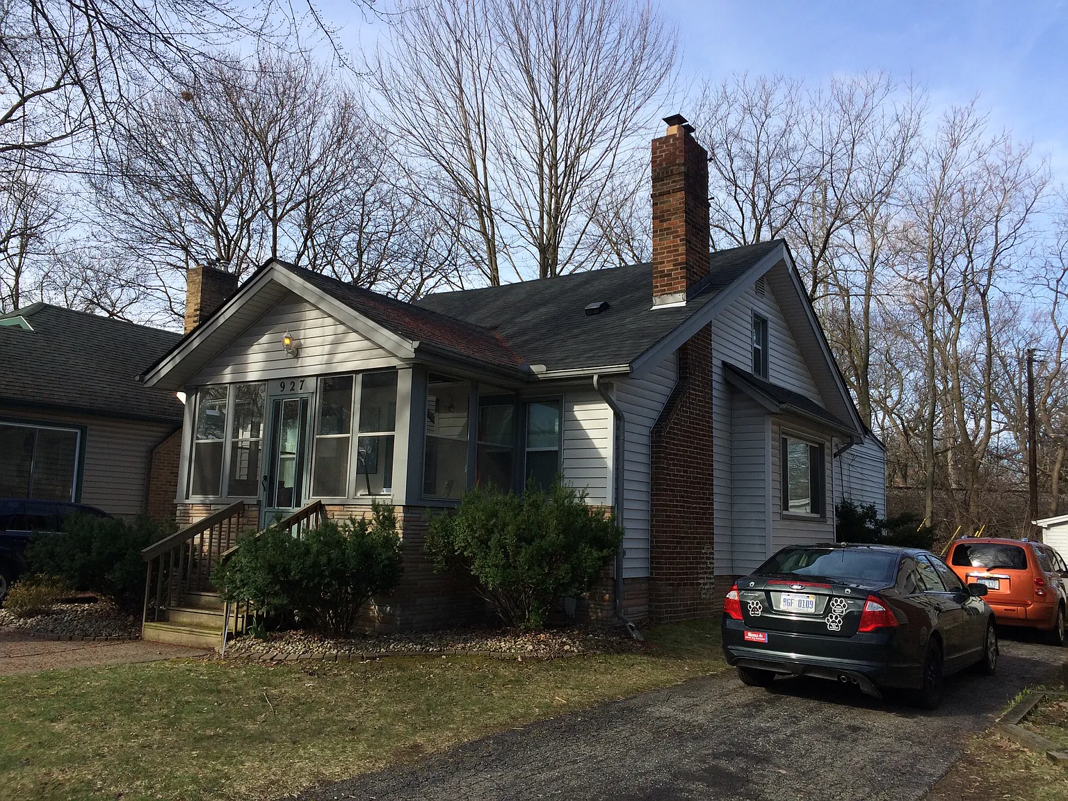 927 N Maple Ave photo 1