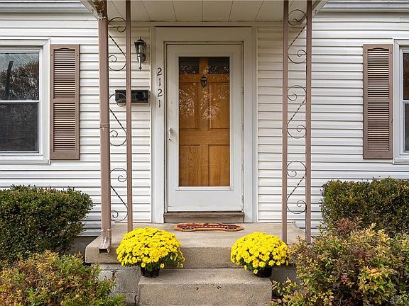 4th image of 2121 Meriline Ave