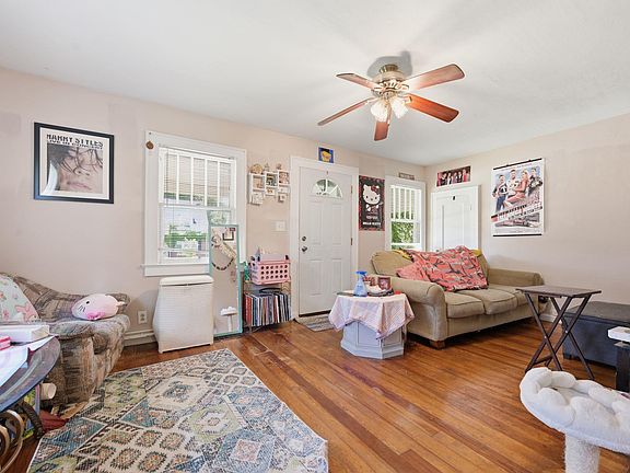 3rd image of 310 S College Ave