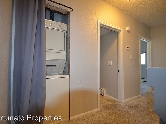 2nd image of 21 Vienna Townhomes 901 Fairview Boulevard Cres #400