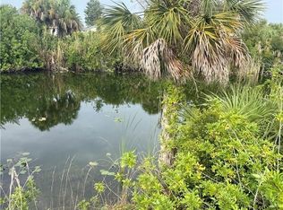 2220 NE 19th Pl, Cape Coral, FL 33909