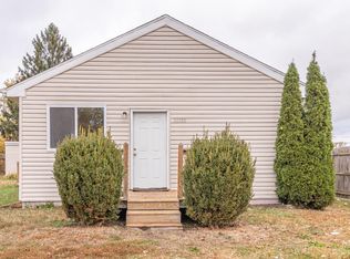 36568 Bismark Rd, New Boston, MI 48164