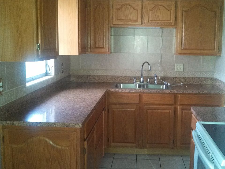 2nd image of 2604 Locksley Rd