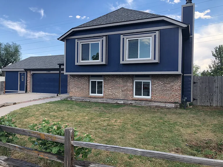 1700 Gifford Dr — Photo 3