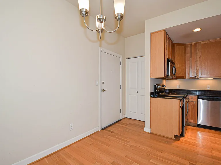 5528 Waterman Blvd #1N — Photo 6