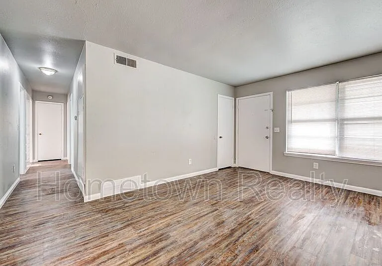 1308 McDonald Dr — Photo 10