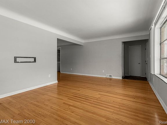 5th image of 20295 Huntington Rd