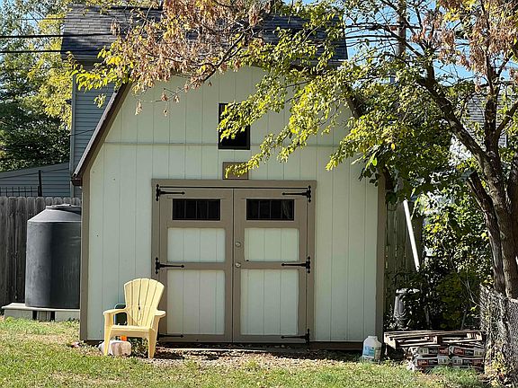 4th image of 339 N Algonquin Ave