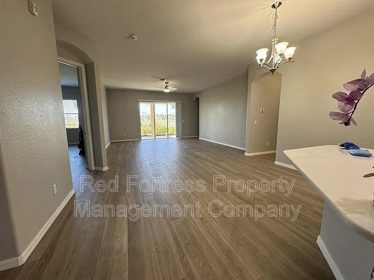 2531 Sawgrass Lake Ct — Photo 7