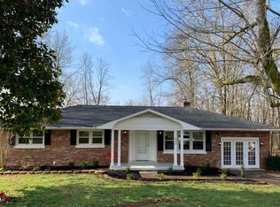 290 Hickory Ln, Bowling Green, KY 42101