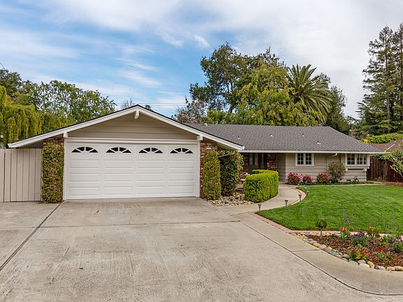 2nd image of 10399 Rivercrest Ct