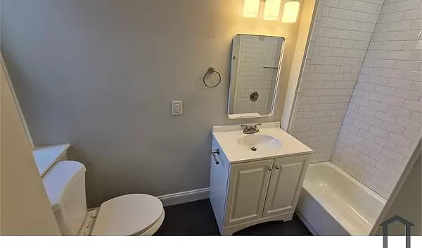 2629 Francis St — Photo 13