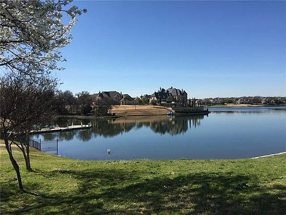 4th image of 2213 Green Hill Dr