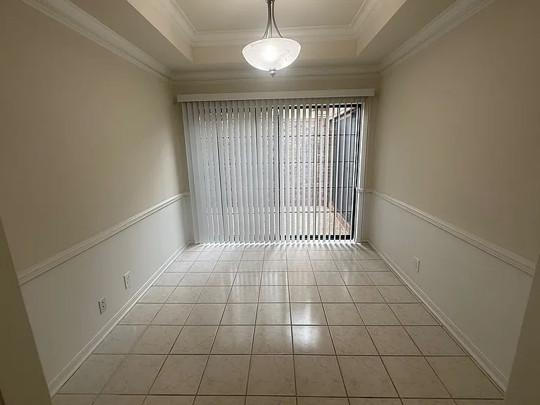 206 Cambridge Rd — Photo 23