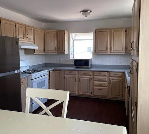 4th image of 3153 1/2 Vera Ave