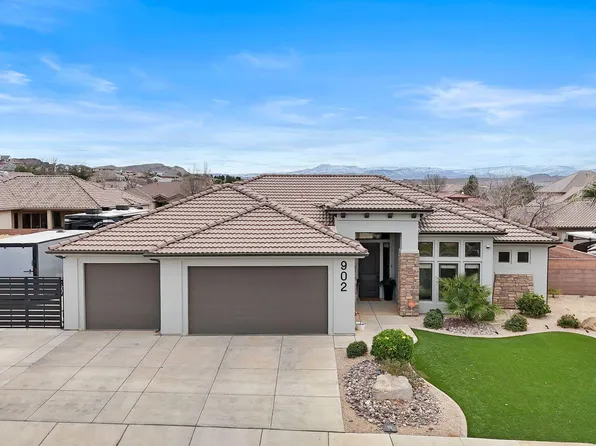 902 E Silver Shadows Dr, Washington, UT 84780