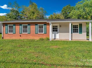 88 Lees Creek Rd, Asheville, NC 28806