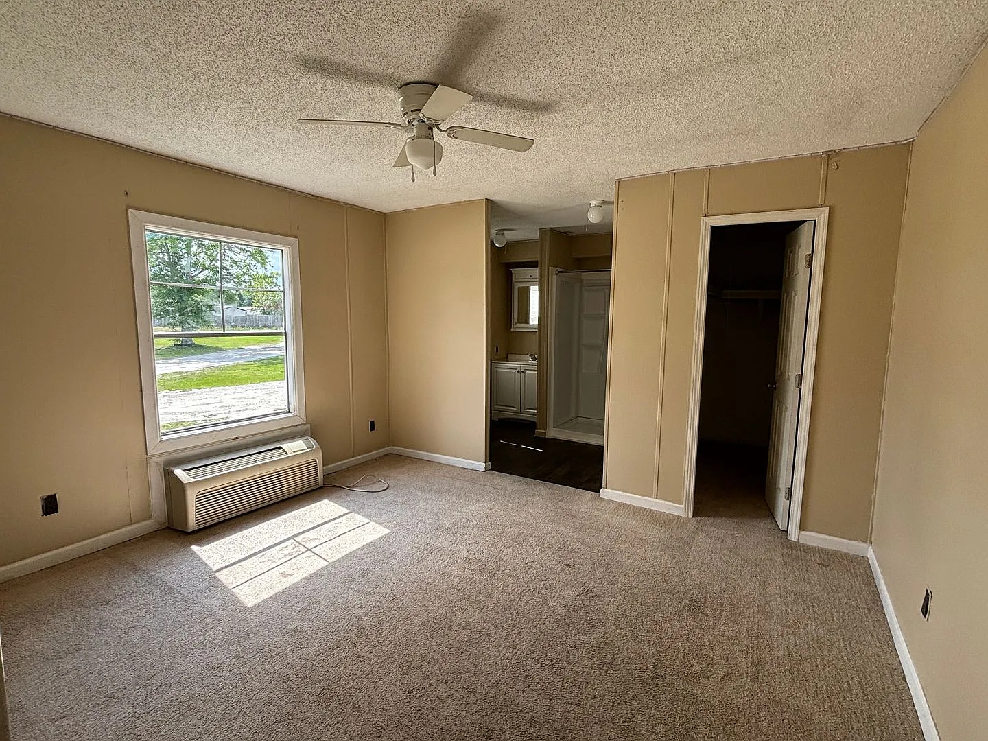 1628 Buchanan St — Photo 4