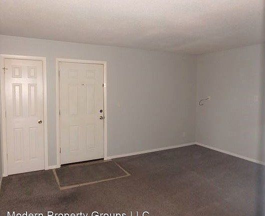 4th image of 736 Demaret Dr APT A