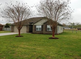 104 Braves Dr, Huntsville, AL 35811