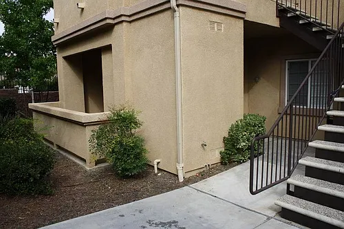 41410 Juniper St Photo 1