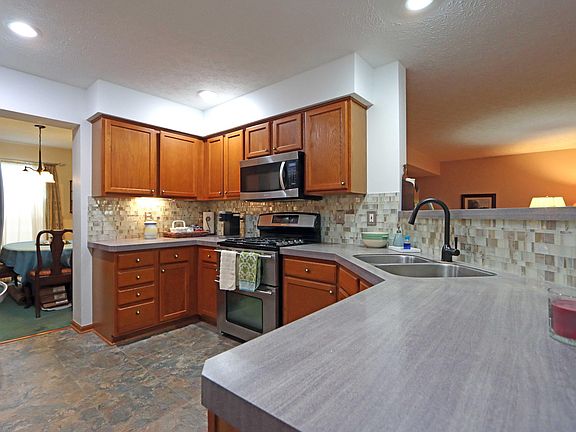 5th image of 1576 Cottonwood Dr