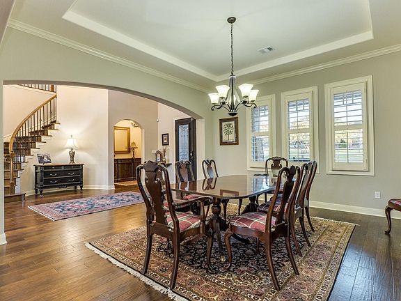 5th image of 104 Bella Strada Cv