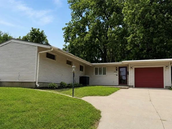 2214 S 28th St, Saint Joseph, MO 64503