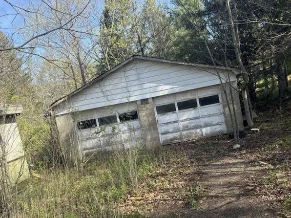 6310 Hudnell Rd, Athens, OH 45701