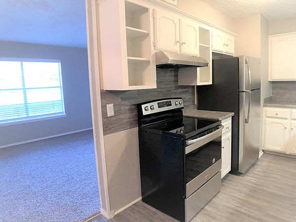 Kitchen at Rock Canyon Apartments.