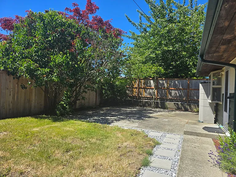 1012 N Villard St — Photo 27