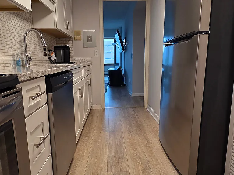 207 5th Ave SW #208 — Photo 9